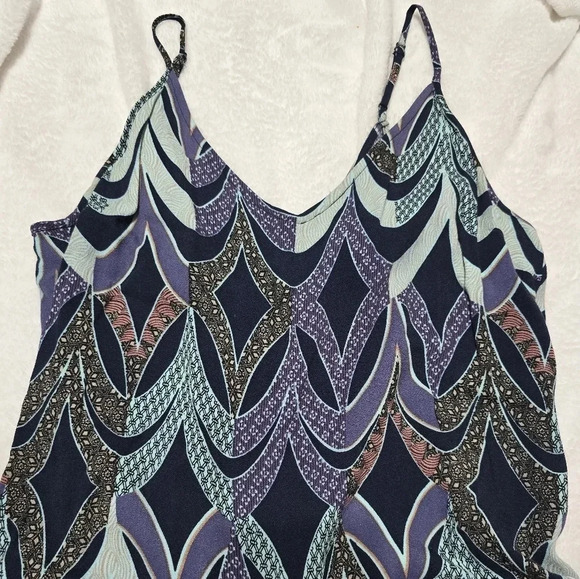 Chelsea28 Colorful Geometric Print Romper w/ Pockets, Vented/Wrap Back, EUC! - Picture 10 of 14